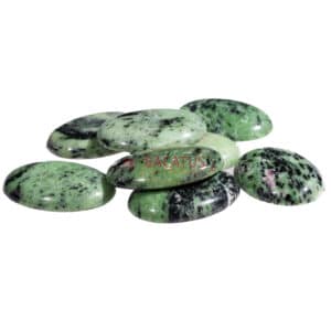 Rubin Zoisit oval Cabochon 10x14mm – 30x40mm, 1 Stück